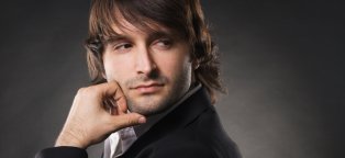 How To Make A Stylish Man's Hair